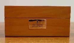 The pear wooden box of the special editions collection/La scatola in legno di pero della collezione special edition